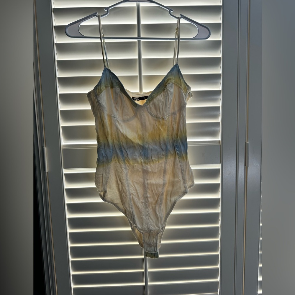 Zara Cream and Green Bodysuit